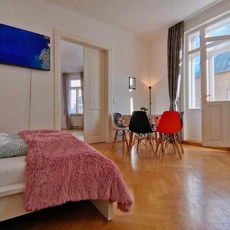 Central And Round 3 Minutes To City Shopping Center And Schoenbrunn Palace Vienna Luaran gambar