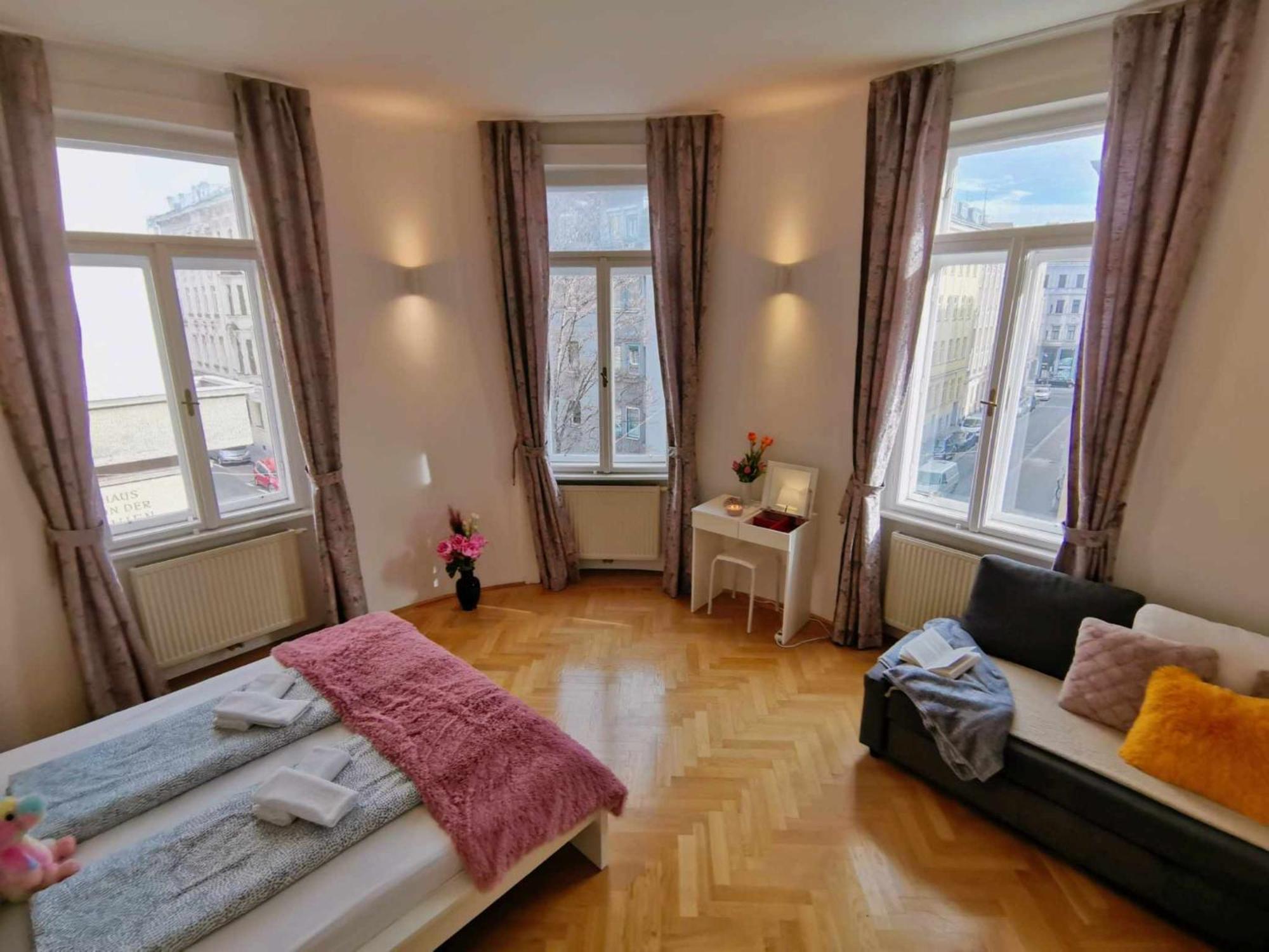 Central And Round 3 Minutes To City Shopping Center And Schoenbrunn Palace Vienna Luaran gambar