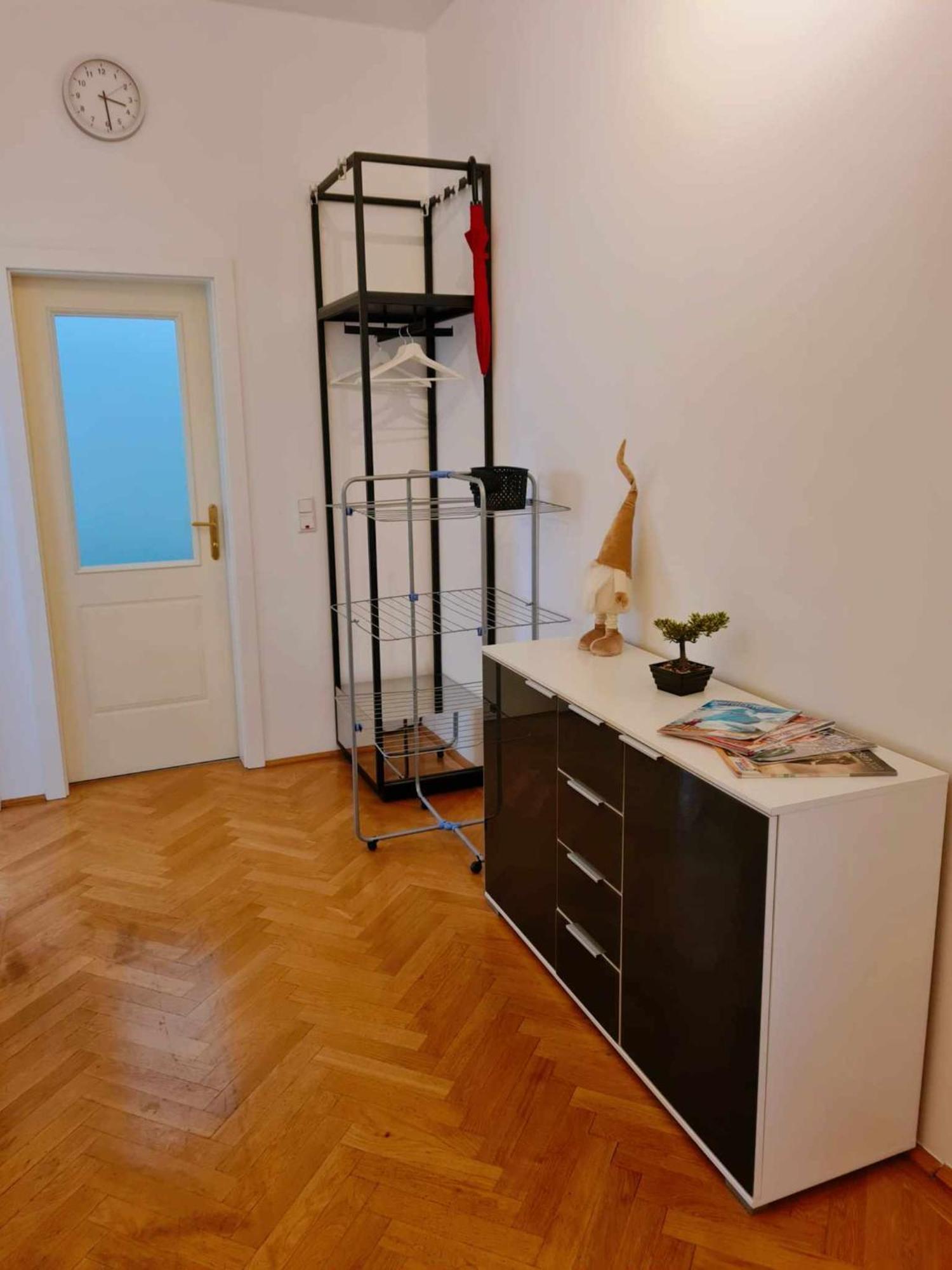 Central And Round 3 Minutes To City Shopping Center And Schoenbrunn Palace Vienna Luaran gambar