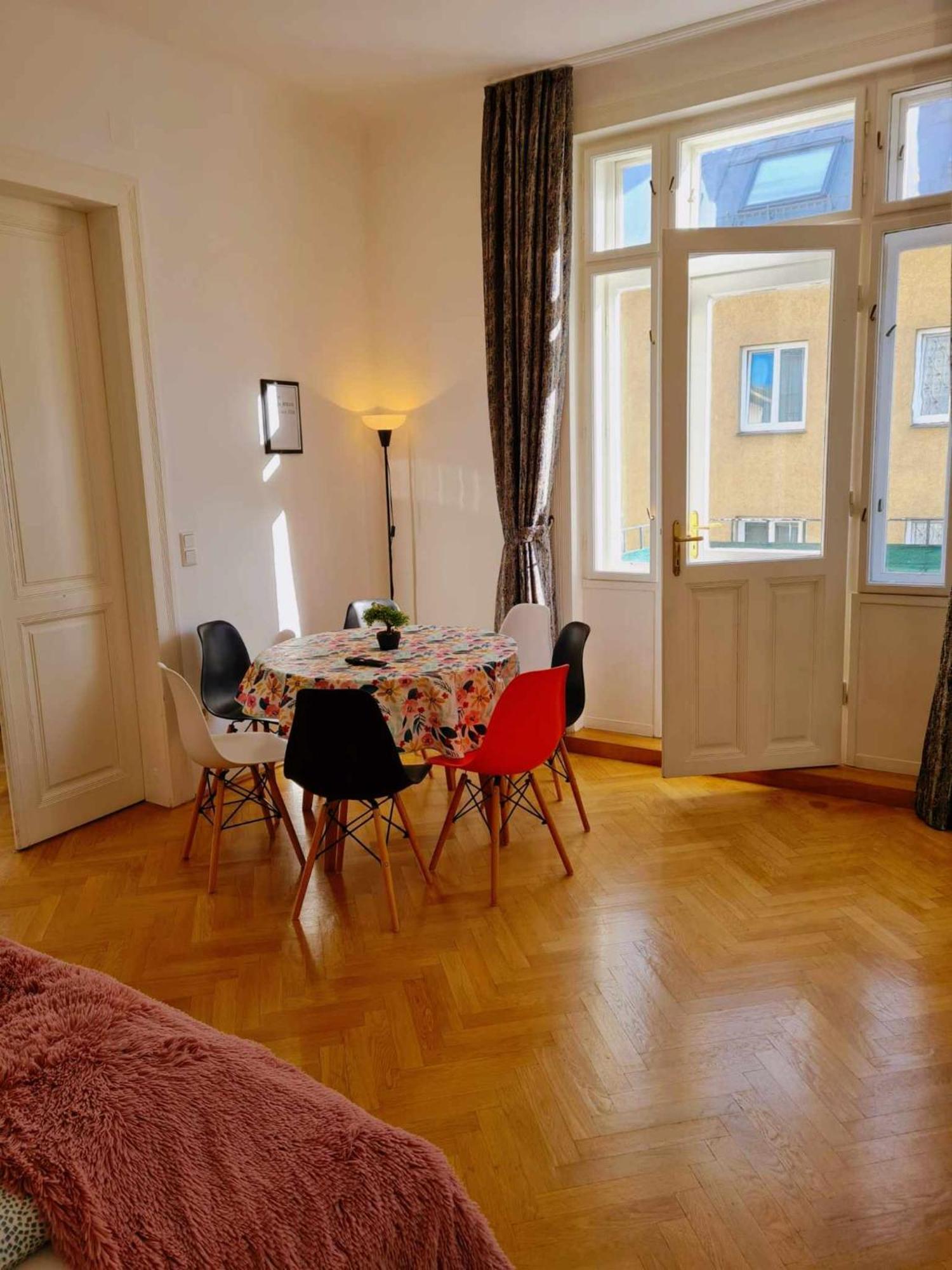 Central And Round 3 Minutes To City Shopping Center And Schoenbrunn Palace Vienna Luaran gambar
